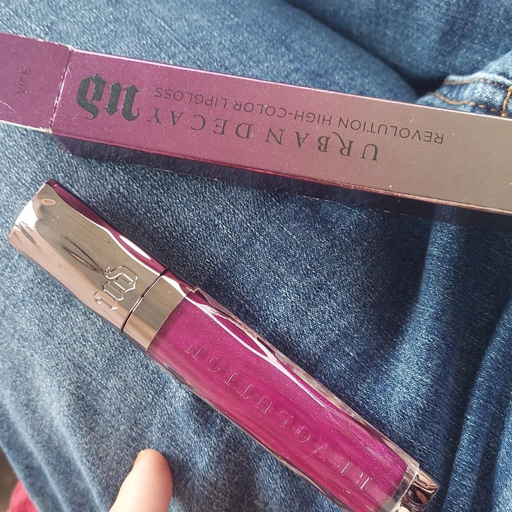 ⭐☺Urban Decay Vice Revolution High Color Lipgloss
